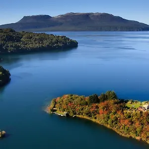 https://solitaire-lodge.rotoruahotelsnz.com