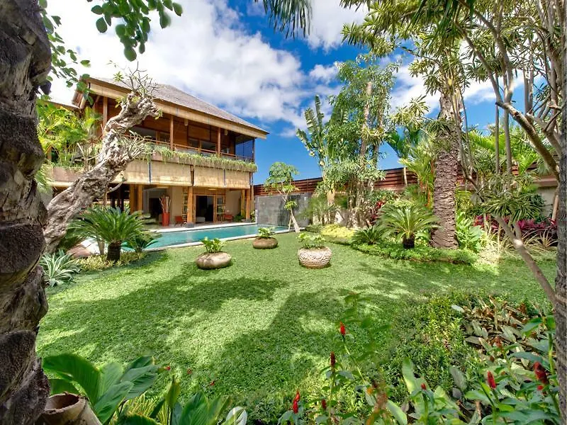 Villa Kinaree Estate Seminyak  Seminyak (Bali)